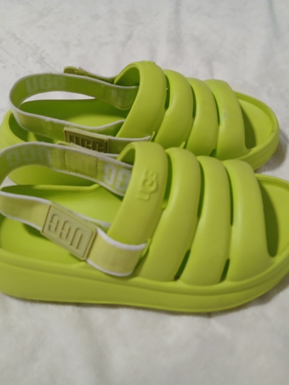 UGG Kids' Bright Lime Green Cushioned Strap Sandals